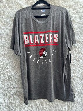 Portland Trail Blazers Gray NBA T-Shirt with Red Logo size XL
